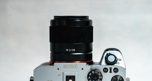 索尼a7R2（以sonya7R2为例，探究其出色的性能和多功能应用）